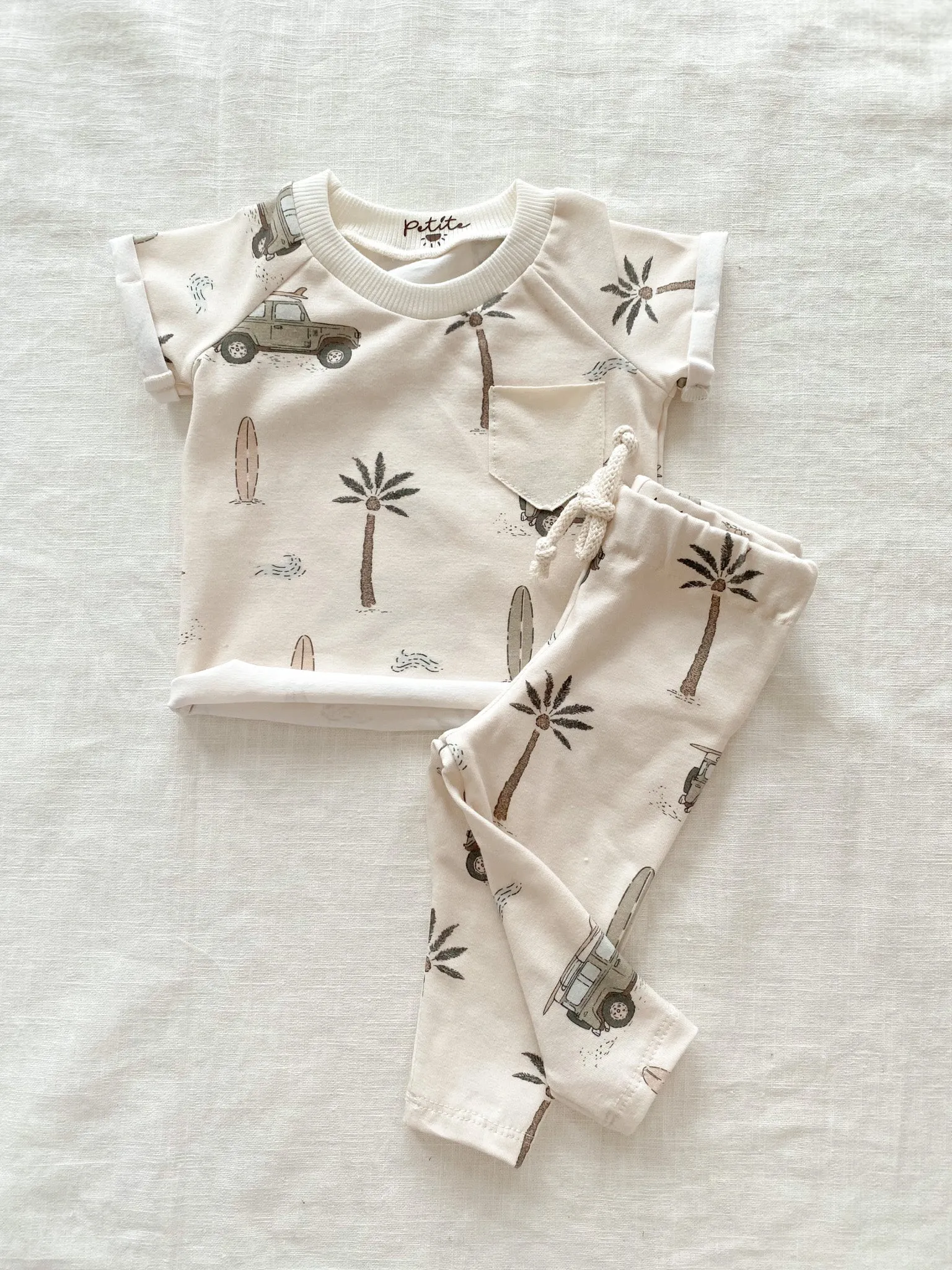 Baby jersey t-shirt / cars & palm trees