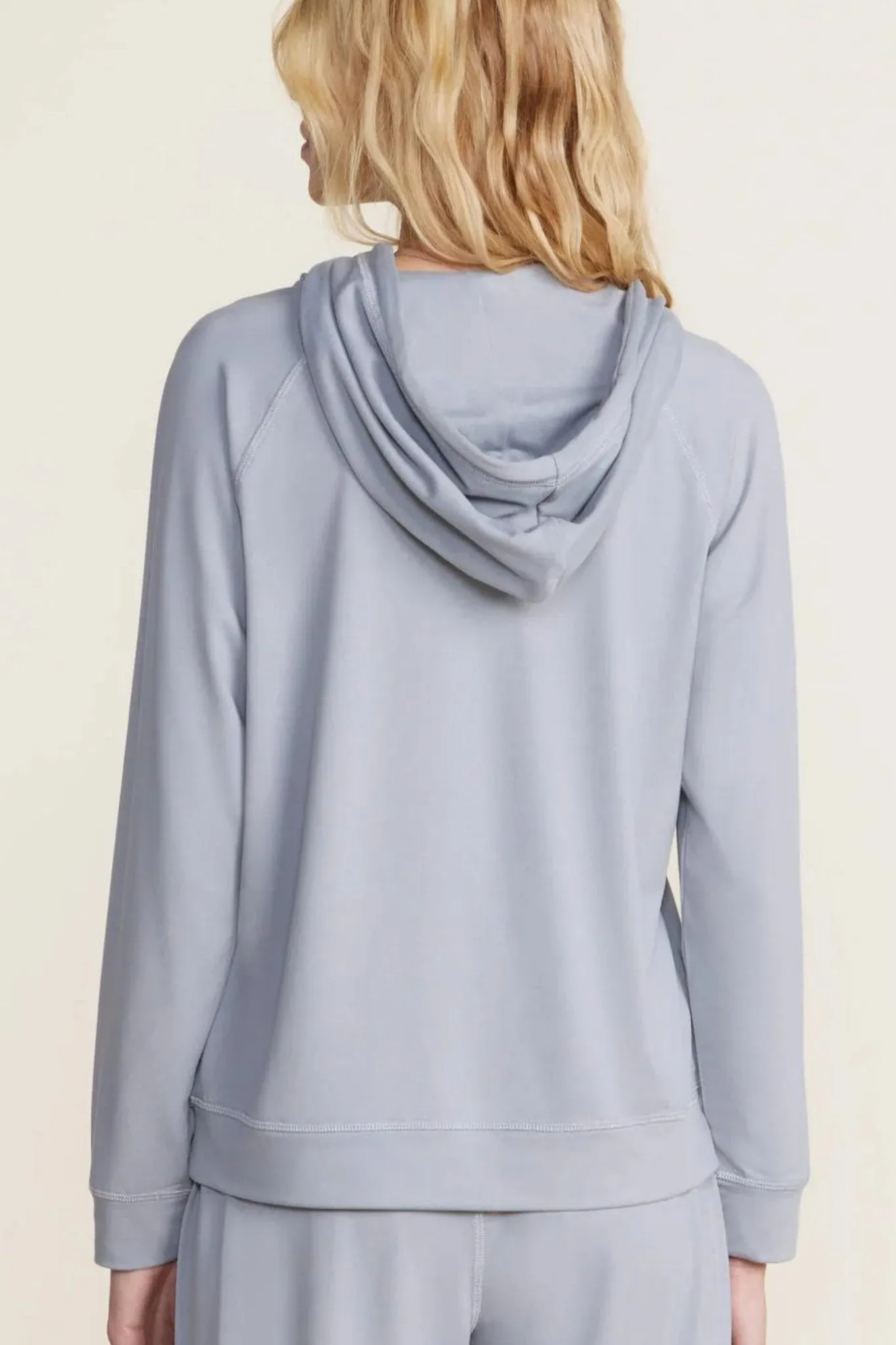 Barefoot Dreams: Butterchic Hoodie in Moonbeam