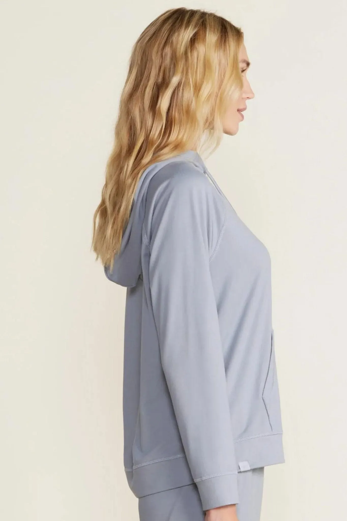 Barefoot Dreams: Butterchic Hoodie in Moonbeam