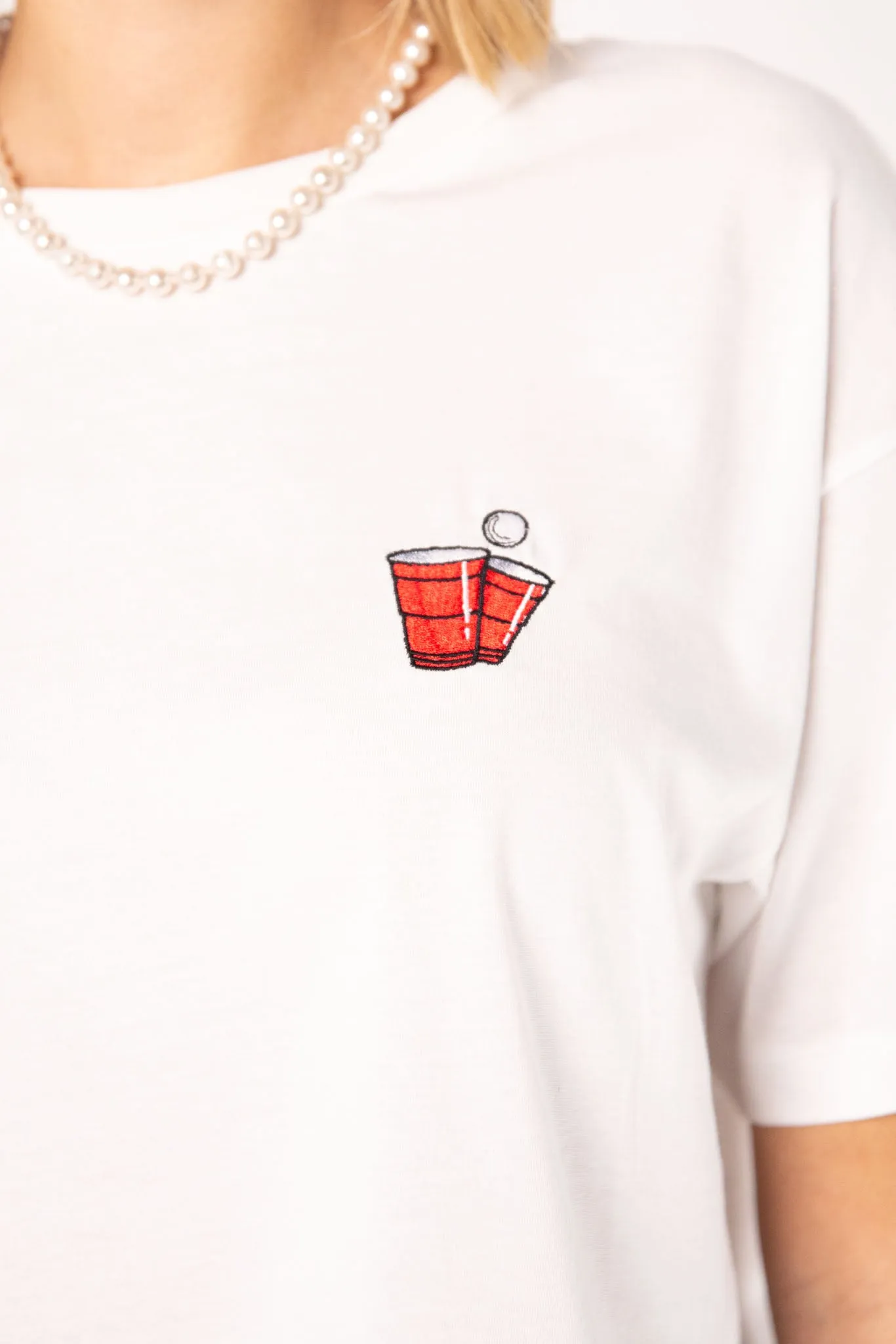 Beerpong | Besticktes Frauen Oversized Bio Baumwoll T-Shirt