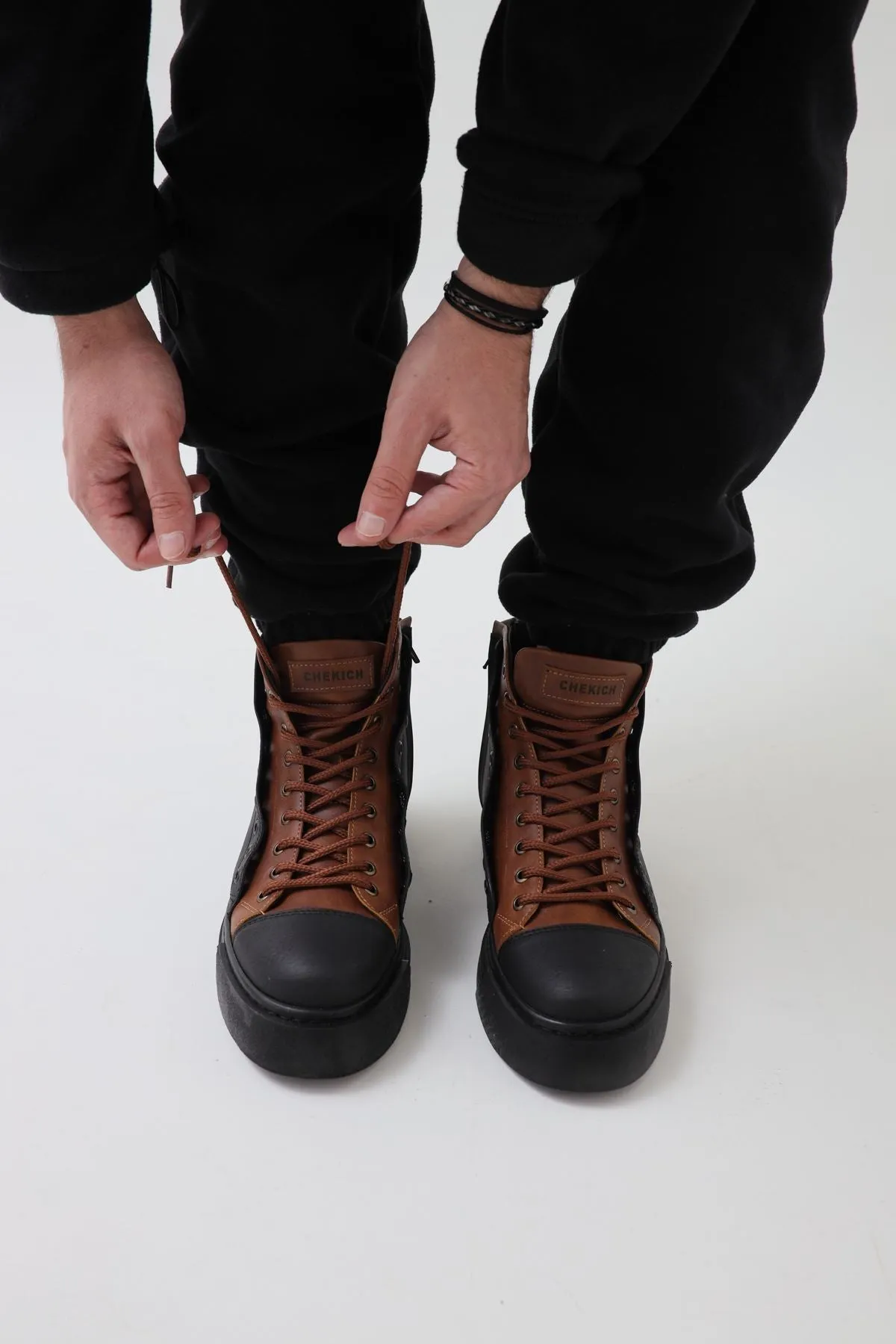 Brown Black Sneaker CH167