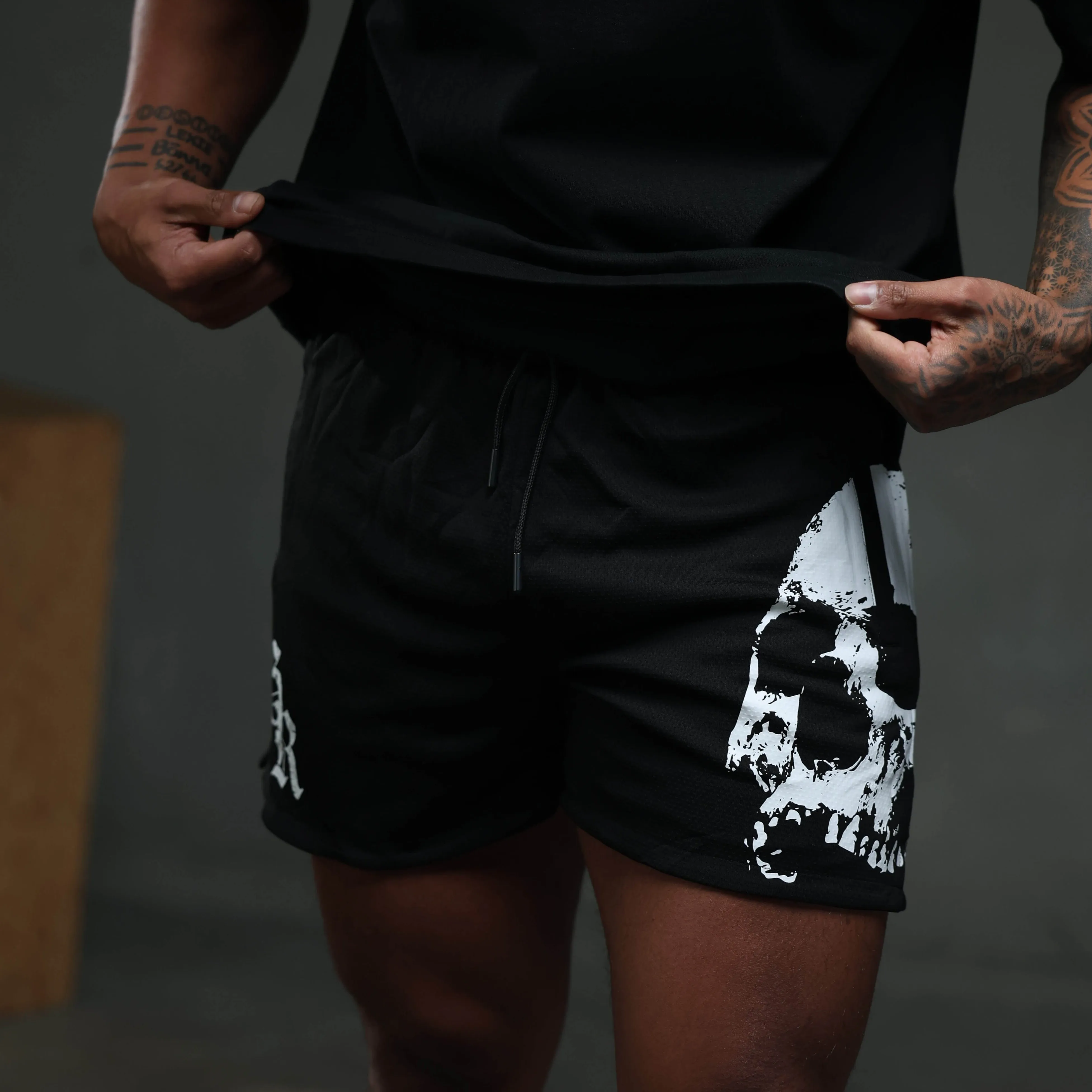 Escape Shorts - Black