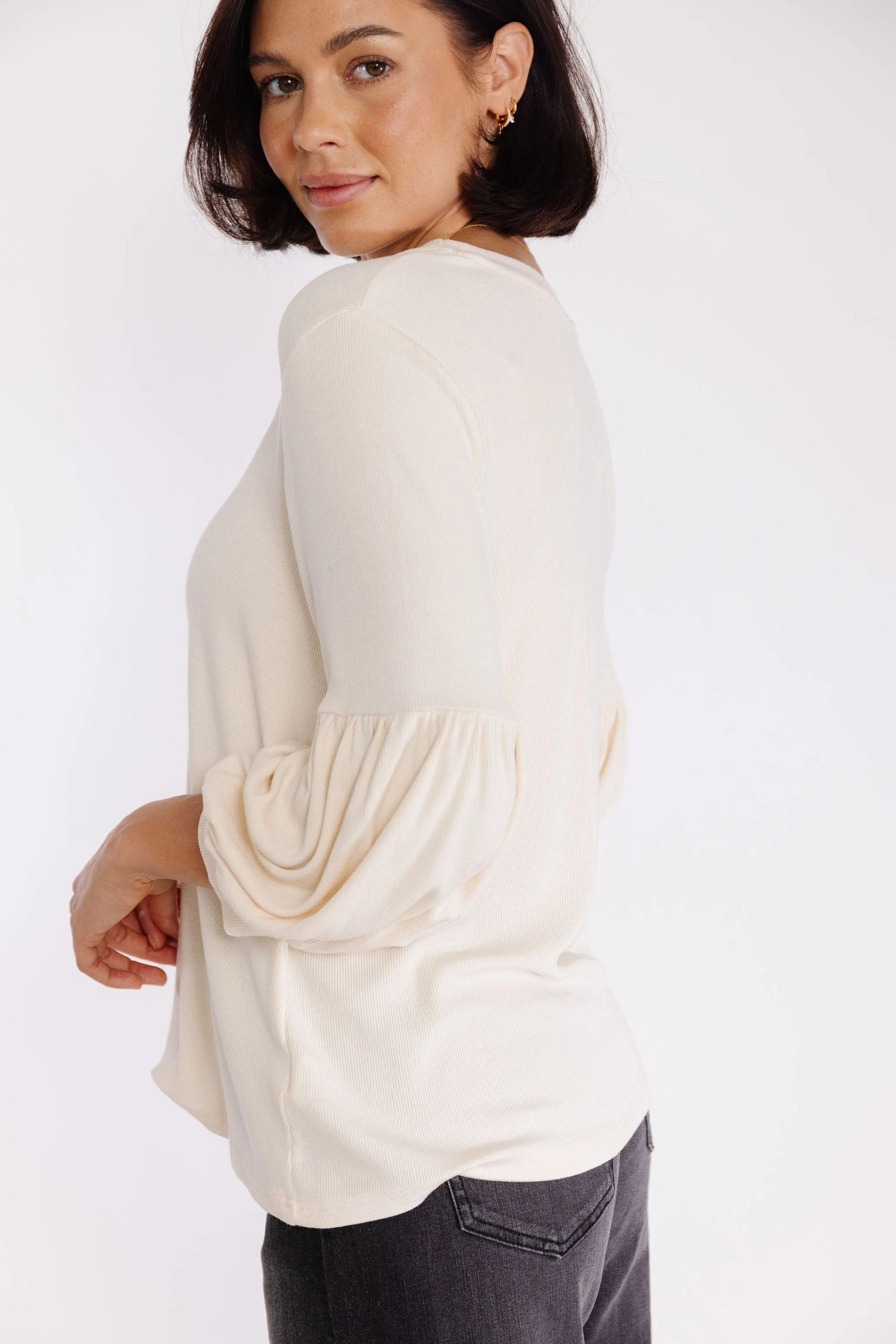 Jona Tee in Ivory