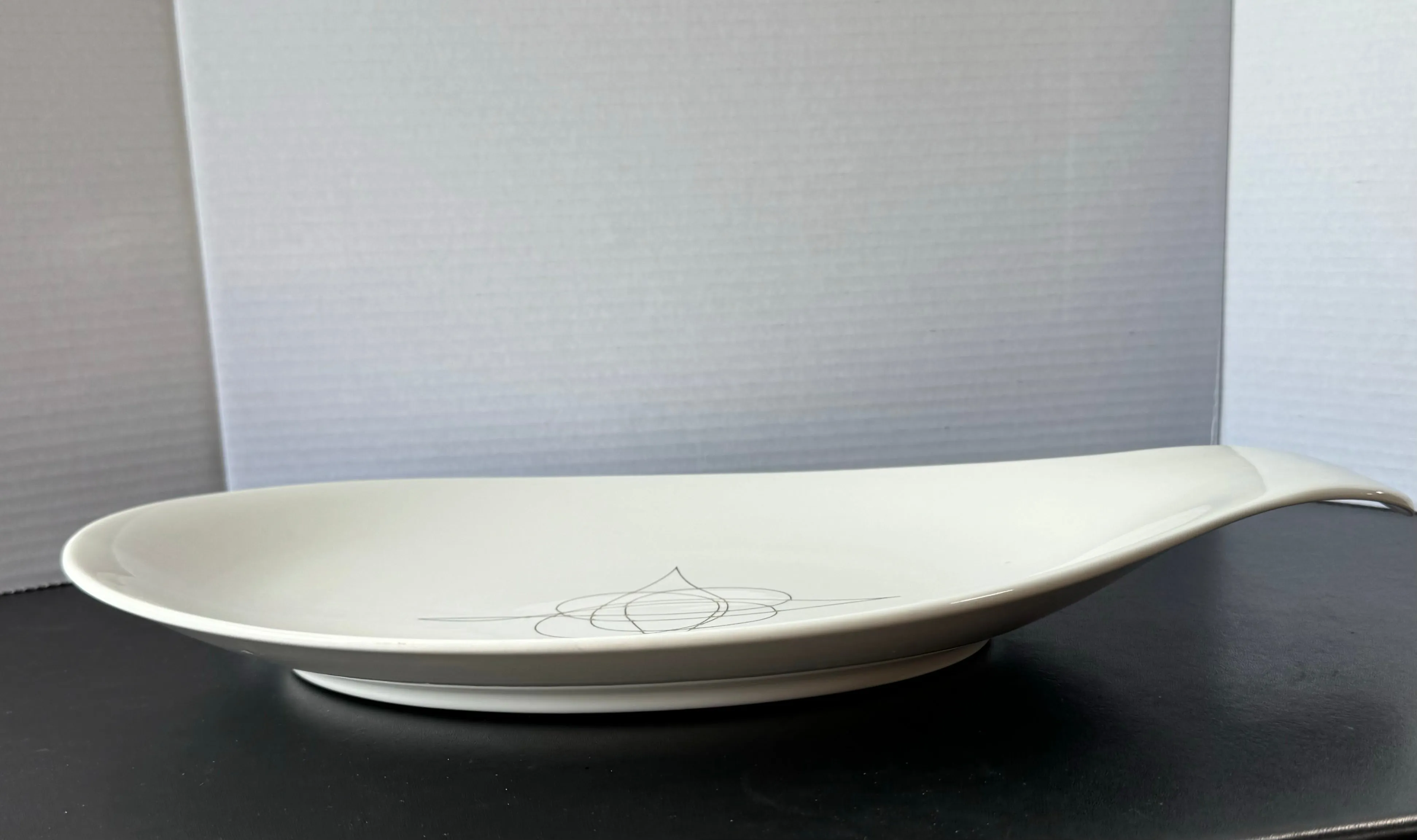 (K) Hallcraft Shape by Eva Zeisel Vintage Fantasy Large Oval Serving Platter