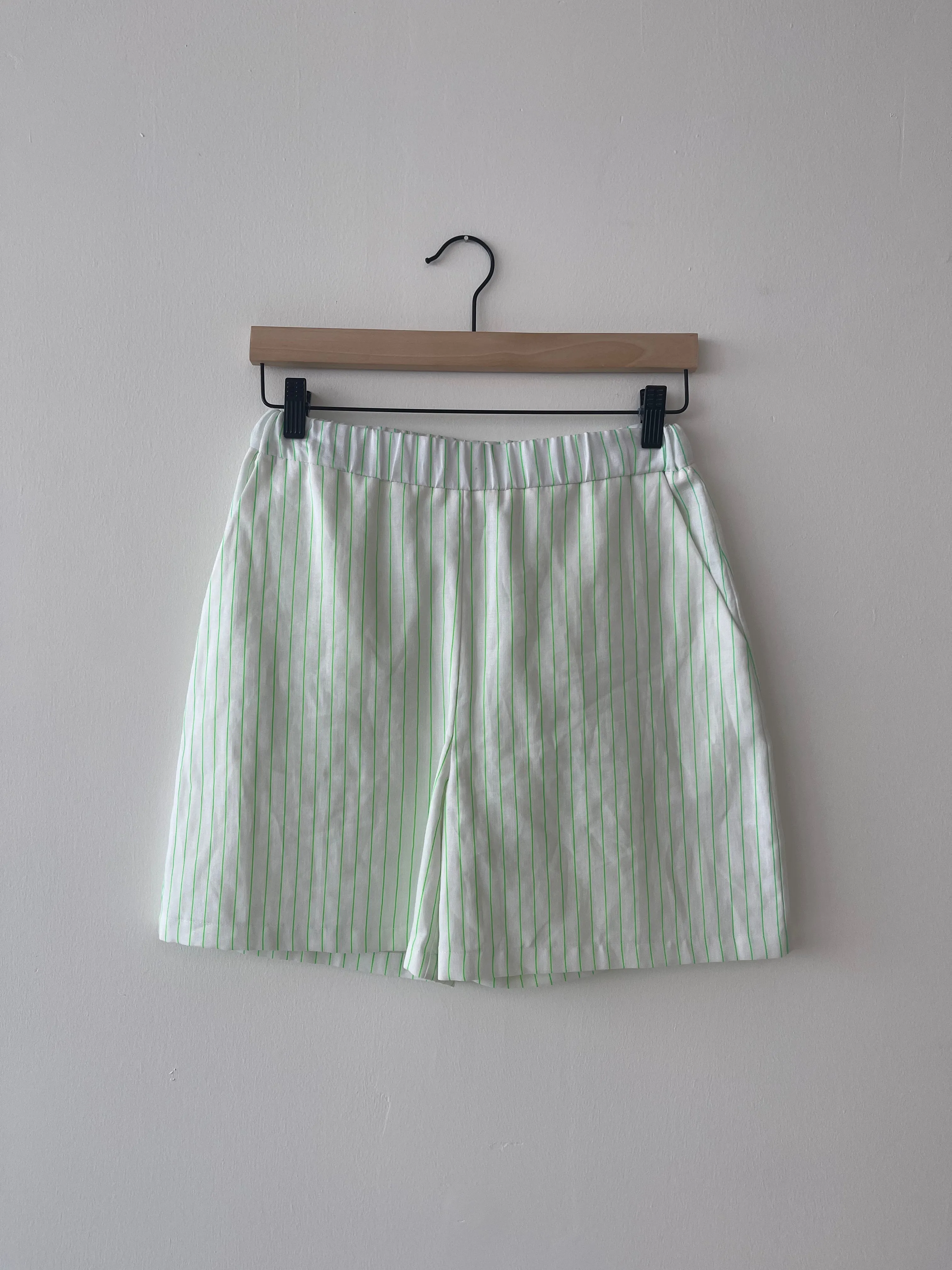 SAMPLE - MANDY neon green stripes bermuda - XS